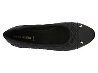 Divine Slip-on