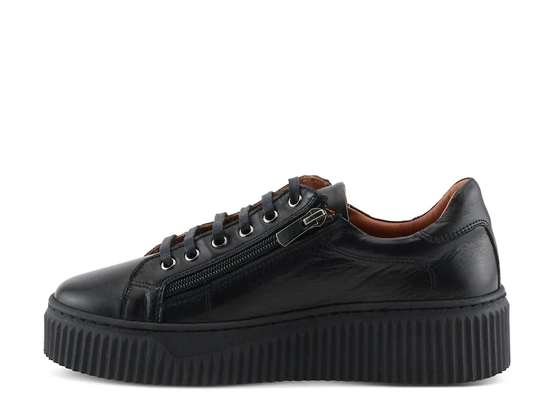 Vibe Sneaker