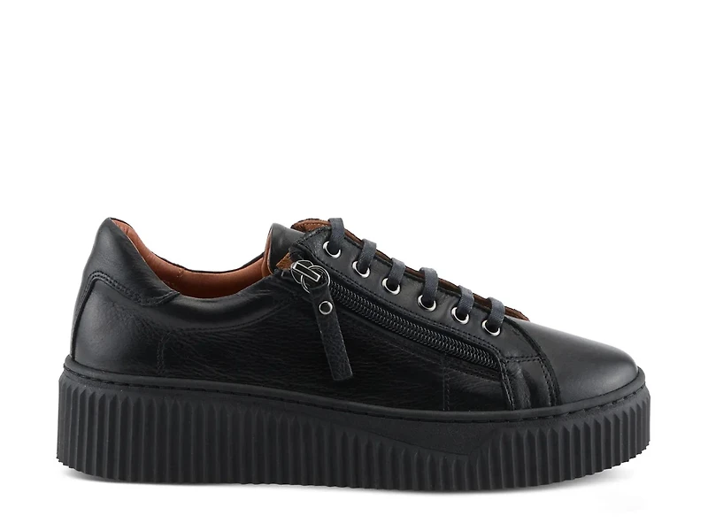 Vibe Sneaker