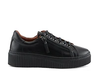 Vibe Sneaker