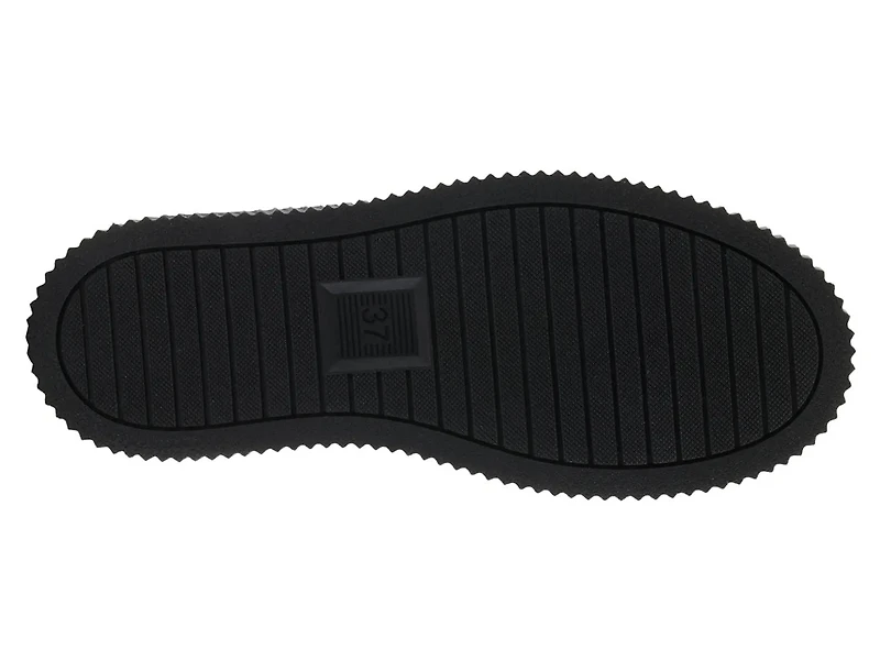 Vibe Sneaker
