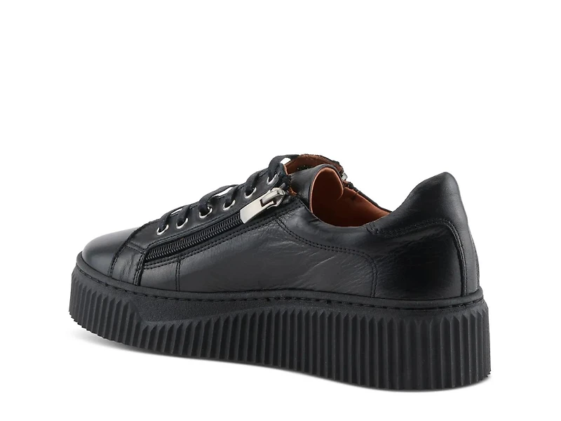 Vibe Sneaker