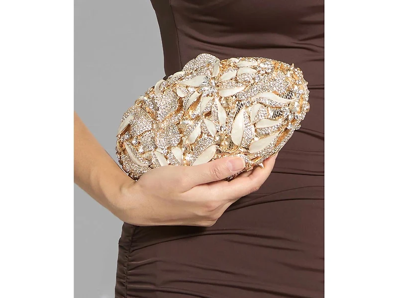Extravagant Clutch