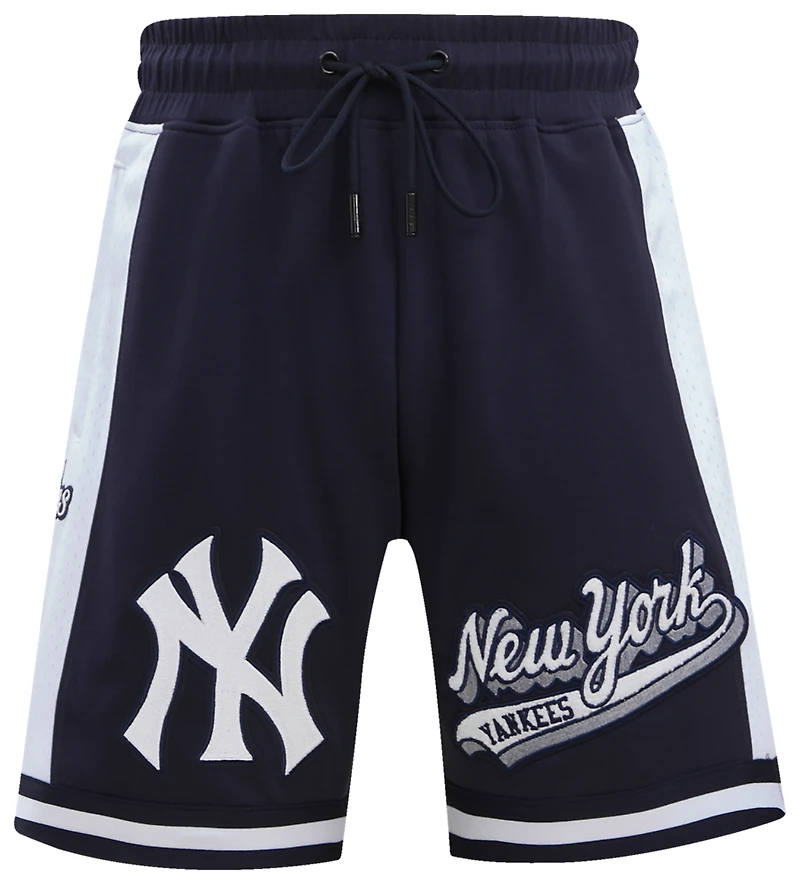 Pro Standard Yankees Script Tail DK 2.0 Shorts - Men's
