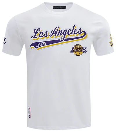 Pro Standard LAKERS SCRIPT TAIL SJ TEE - Men's