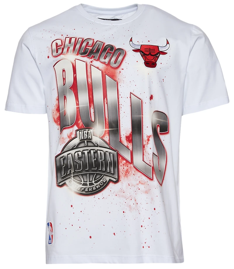 Pro Standard Bulls Red Chrome FC Short Sleeve Flex T-Shirt - Men's