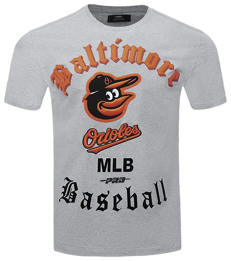 Pro Standard ORIOLES OLD ENGLISH SJ TEE - Men's