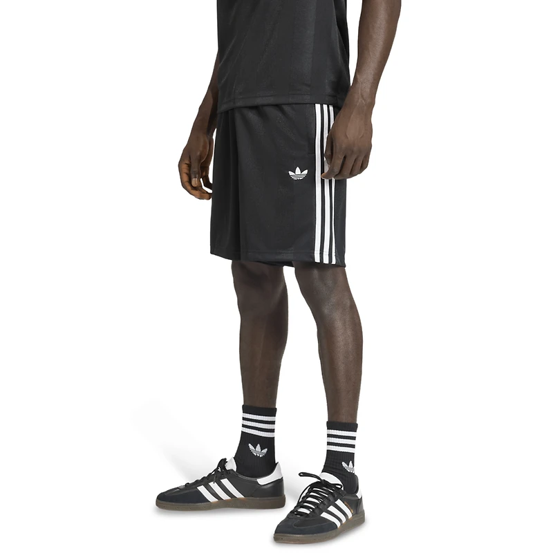 adidas Short spécialement conçu ample 3-Stripes de 20 cm (8 po) - Pour hommes