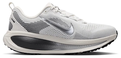 Nike Vomero 18 ESS - Women's
