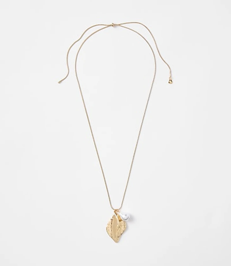 Pearlized Hammered Cluster Pull Tie Necklace