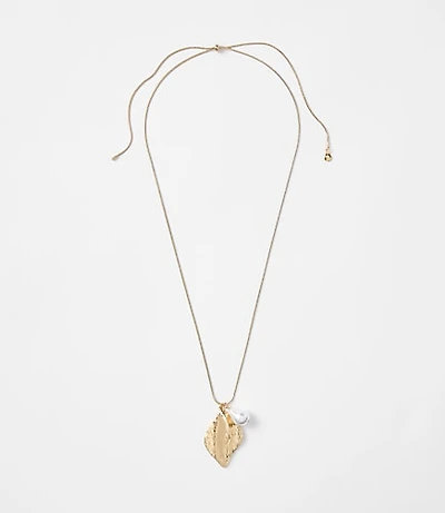 Pearlized Hammered Cluster Pull Tie Necklace
