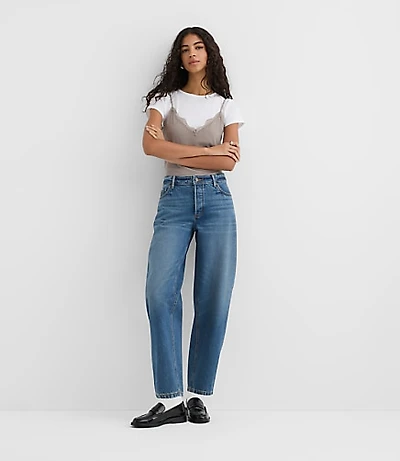 Rivete Mid Rise Barrel Jeans Echo Wash