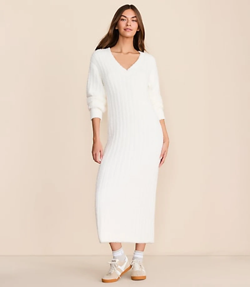 Lou & Grey Teddy V-Neck Maxi Dress