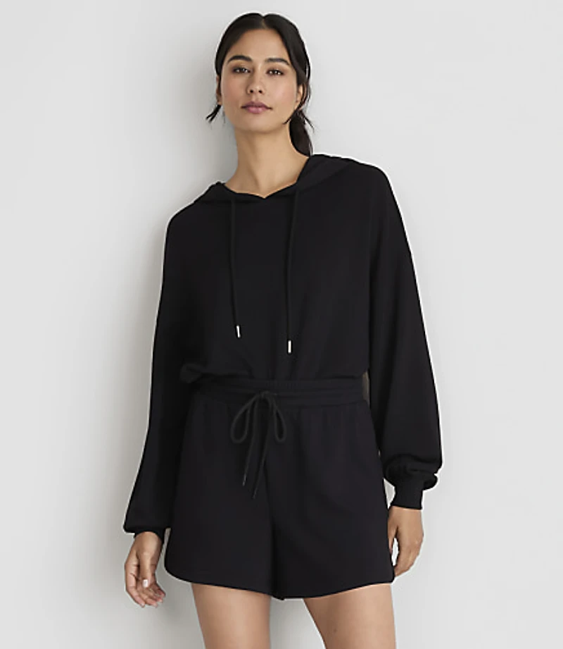 Lou & Grey Lightweight Scubasoft Rounded Hem Shorts