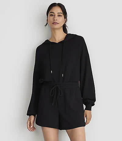 Lou & Grey Lightweight Scubasoft Rounded Hem Shorts