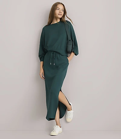 Lou & Grey Lightweight Scubasoft Midi Pocket Skirt
