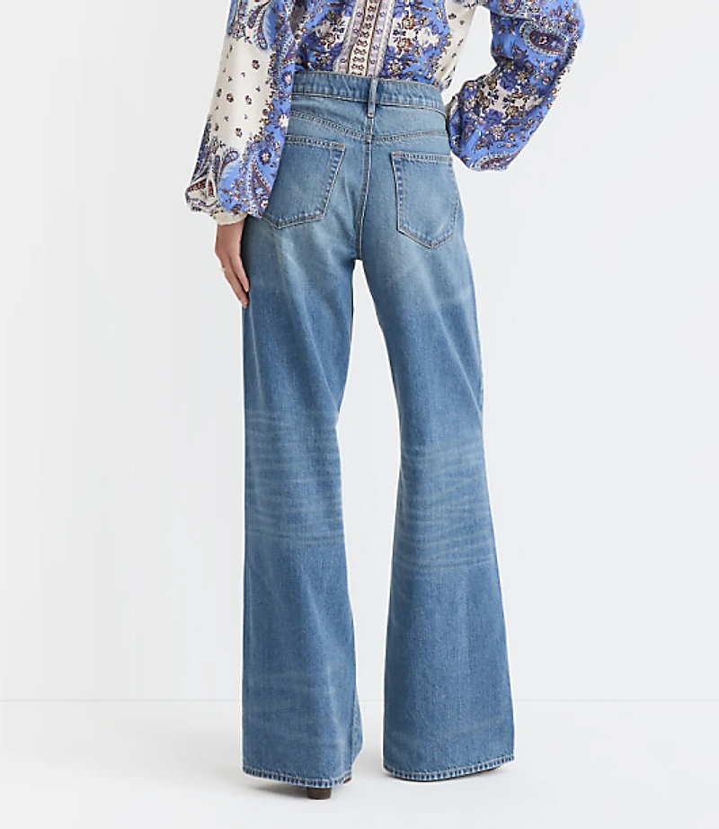 Mid Rise Wide Leg Jeans in Classic Mid Wash