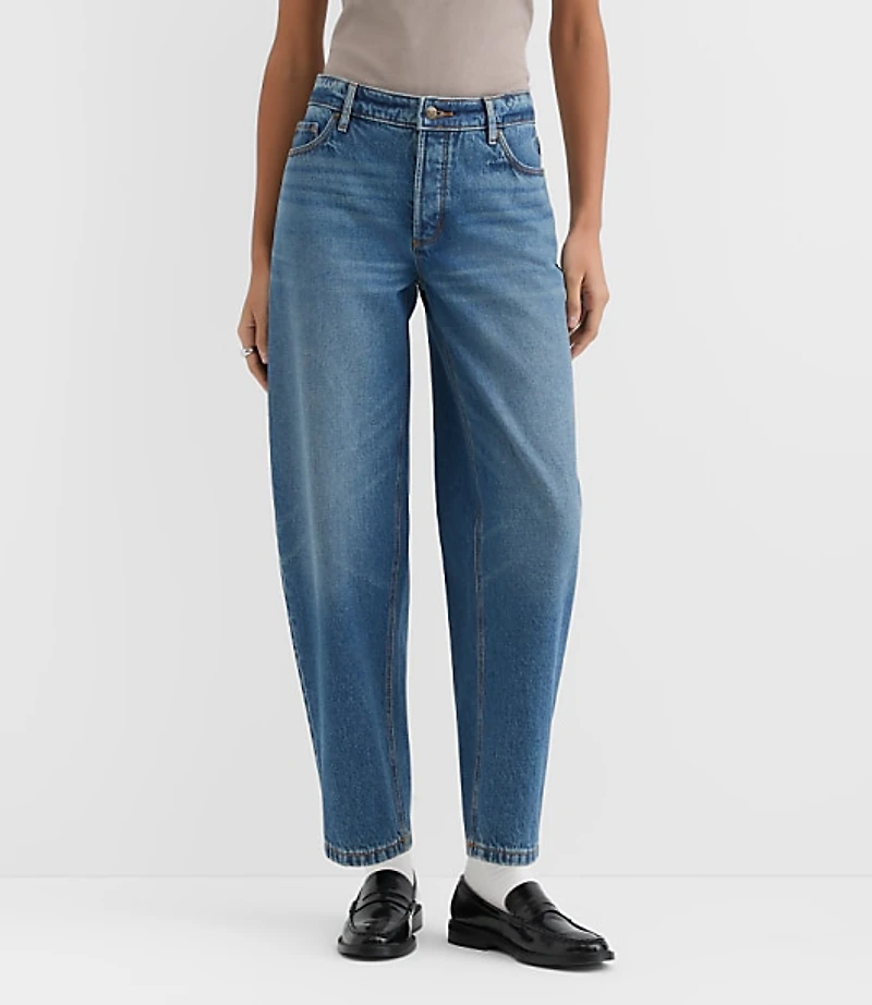 Rivete Short Mid Rise Barrel Jeans Echo Wash
