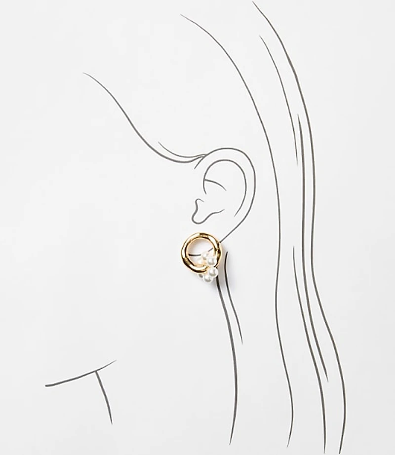 Pearlized Cluster Stud Earrings