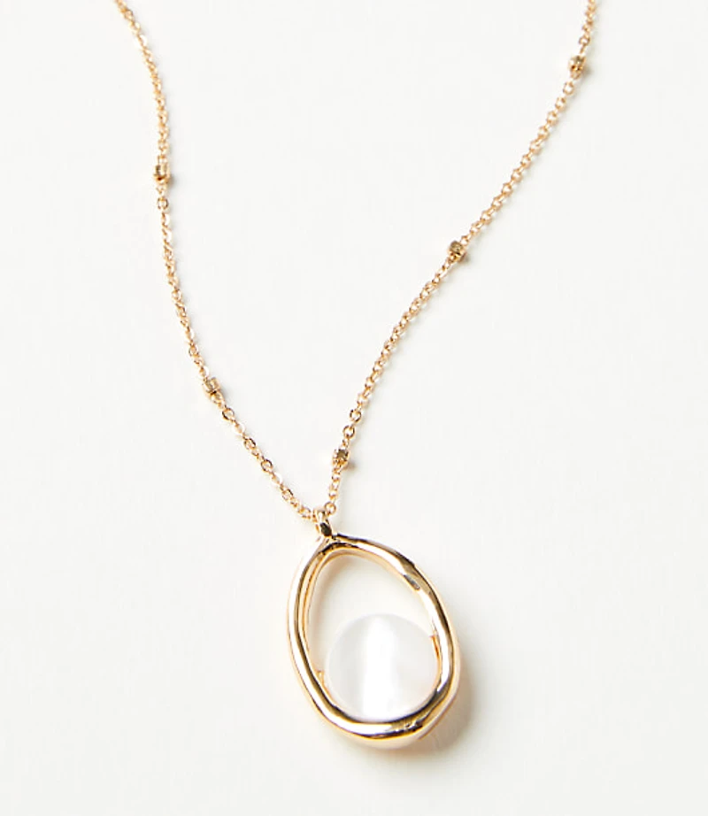 Mother Of Pearl Center Necklace