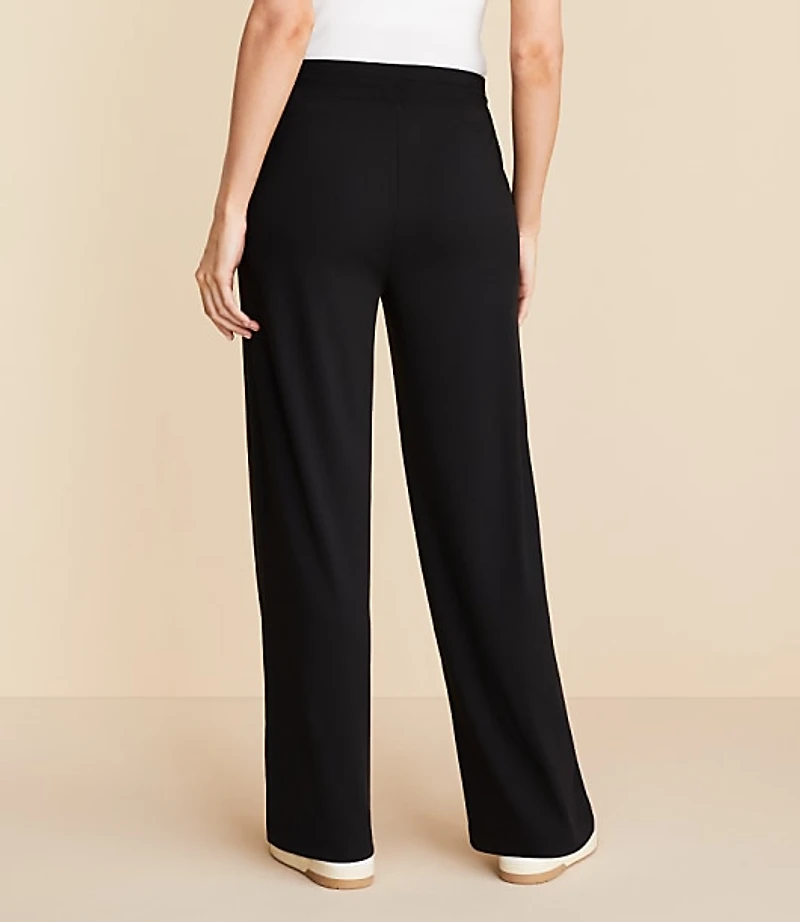 Lou & Grey Luvstretch Straight Leg Pants