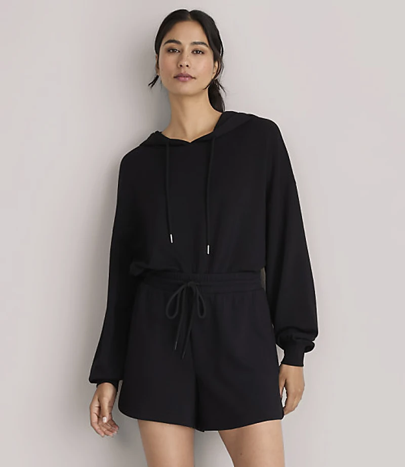 Lou & Grey Lightweight Scubasoft Rounded Hem Shorts