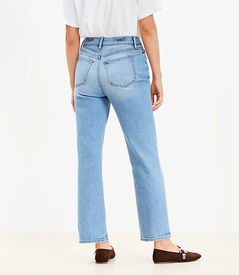 Curvy High Rise Straight Jeans Light Vintage Wash