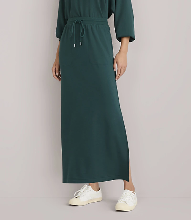 Lou & Grey Lightweight Scubasoft Midi Pocket Skirt