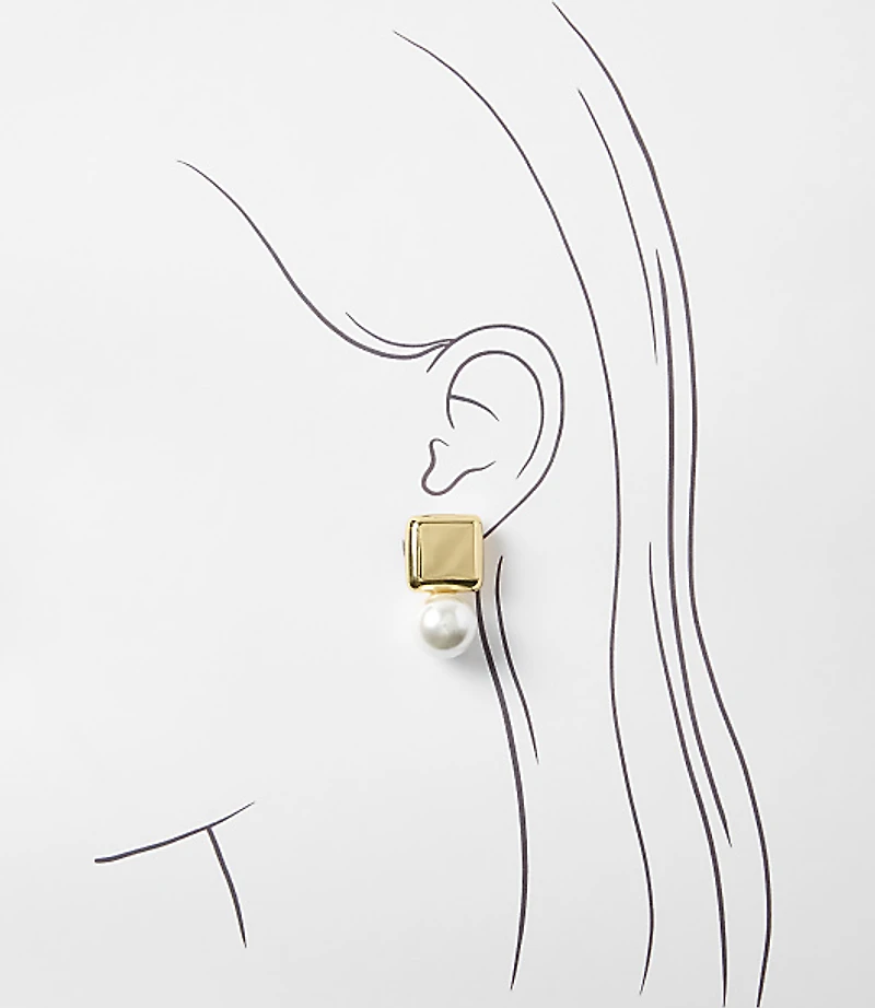 Pearlized Square Stud Earrings