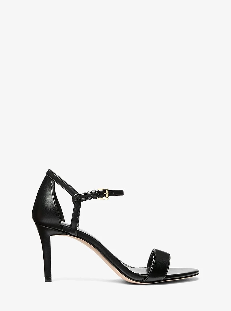 Simone Sandal