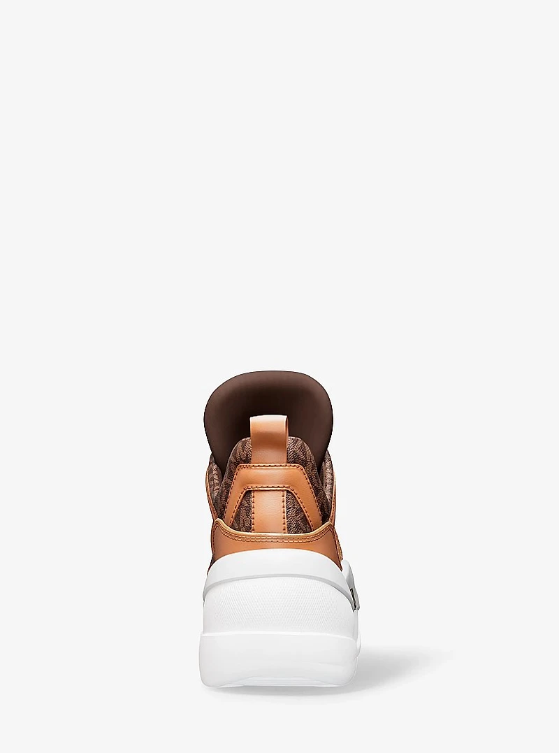 Olympia Signature Logo Trainer