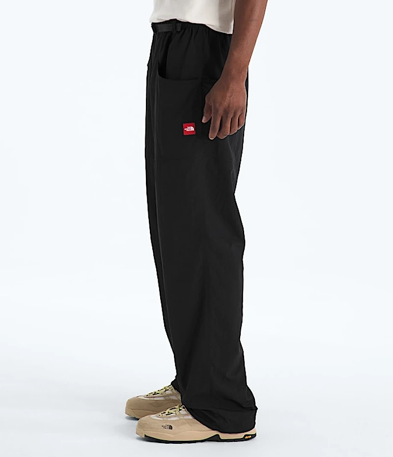 Men’s TNF™ Red Box Nylon Belted Pants