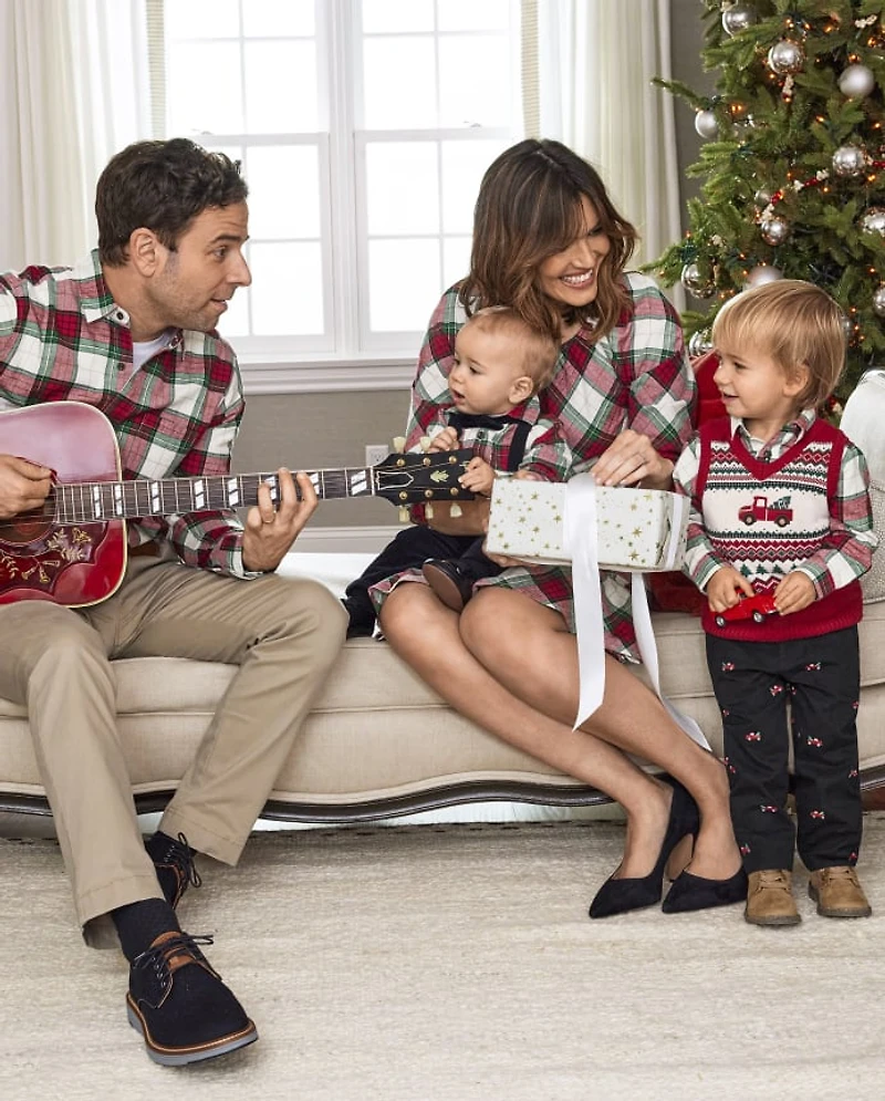 Chemises à carreaux assorties pour hommes et femmes - Chalet de Noël