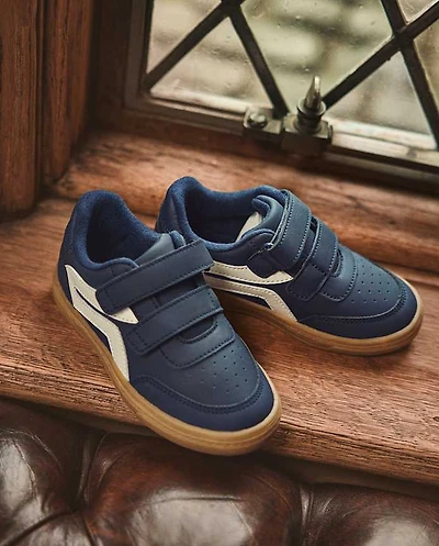 Boys Colorblock Low Top Sneakers - Little Essentials