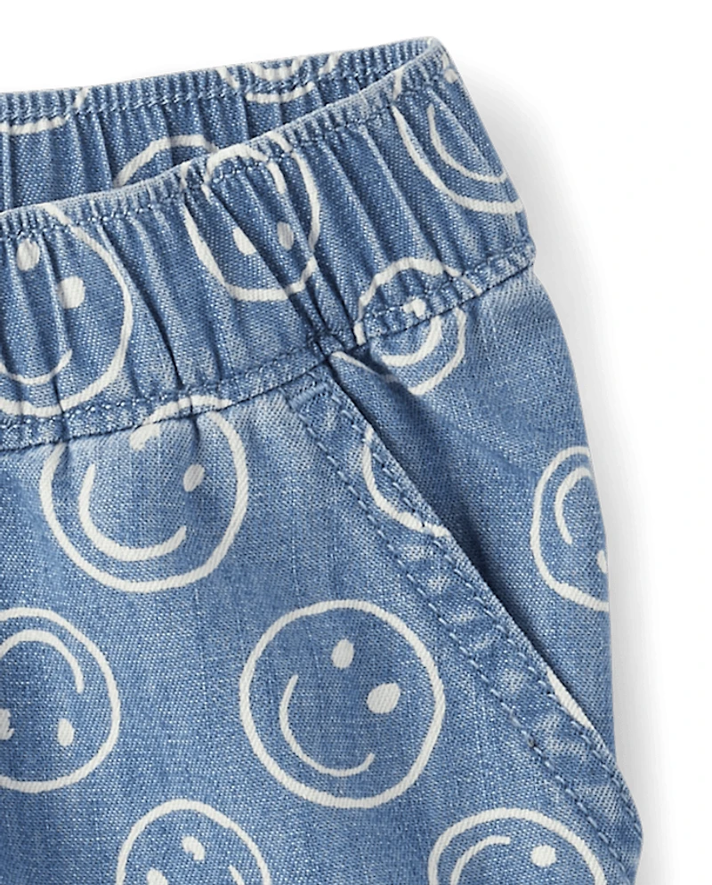 Short en chambray à enfiler pour filles avec visage souriant