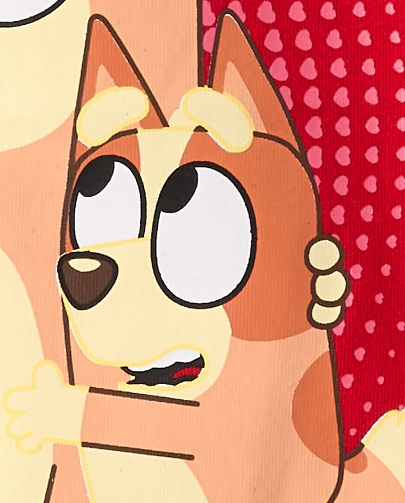 T-shirt graphique Bluey™ pour bébés et petites filles, motif câlins bisous, spécial Saint-Valentin