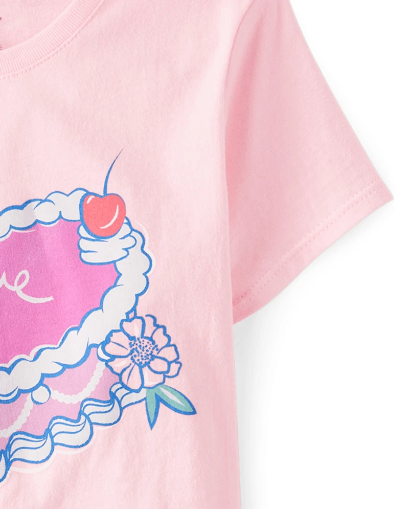 T-shirt graphique gâteau en forme de cœur pour filles