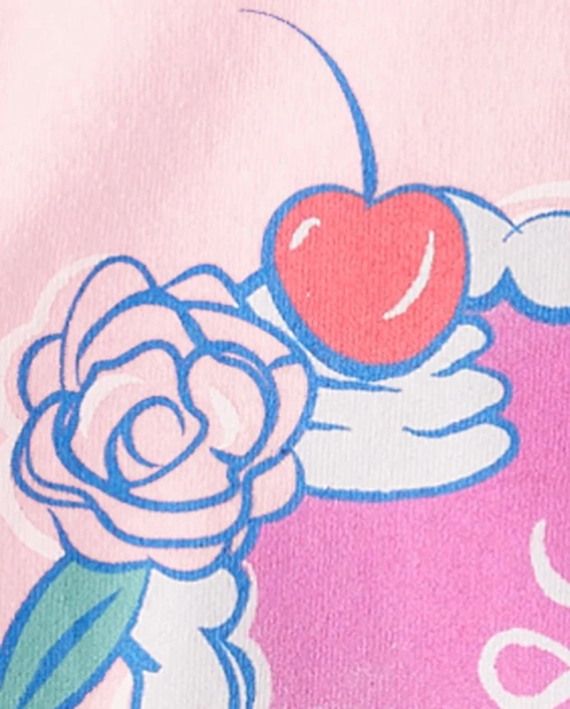 T-shirt graphique gâteau en forme de cœur pour filles