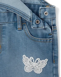 Salopettes courtes à appliqués au crochet pour bébés et petites filles