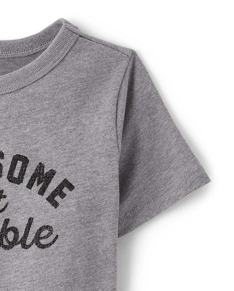 T-shirt graphique pour bébés et petits garçons « Beaux mais turbulents »