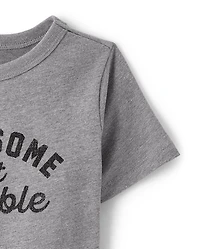T-shirt graphique pour bébés et petits garçons « Beaux mais turbulents »