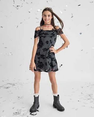 Tween Girls Textured Floral Off-Shoulder Dress