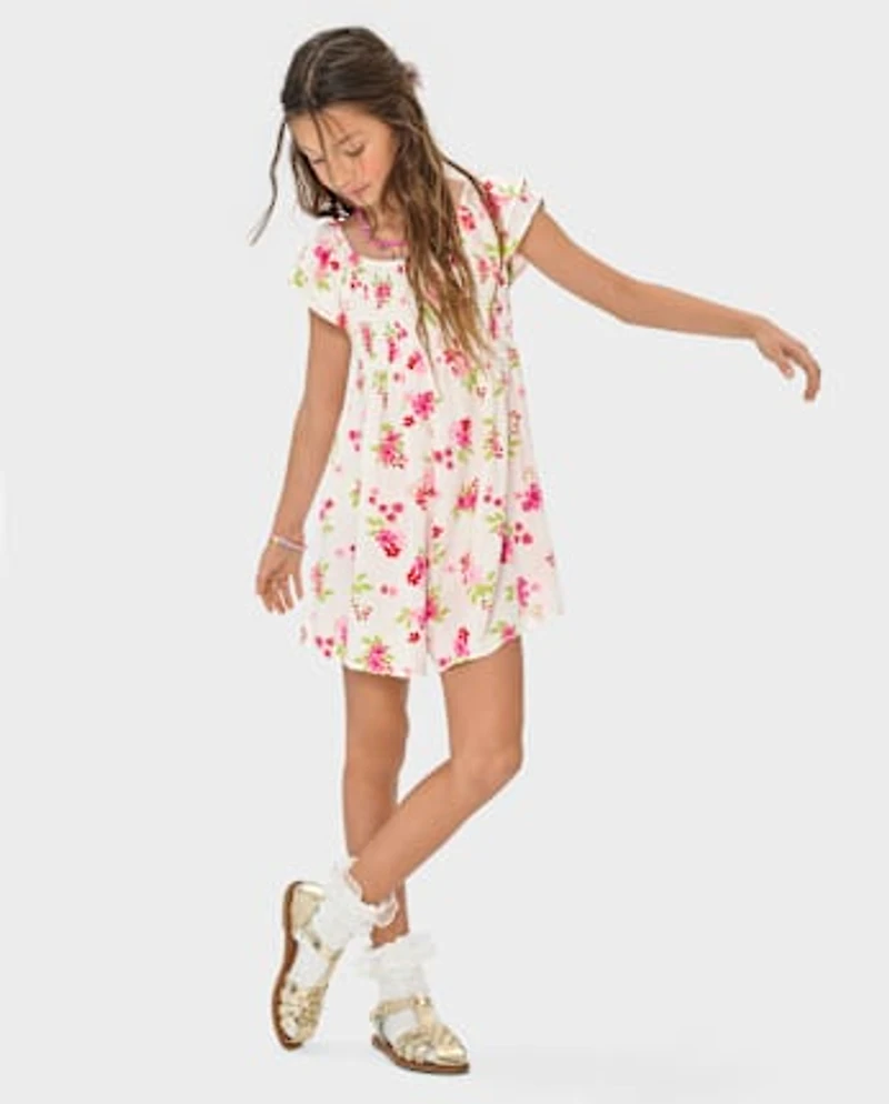 Combinaison à smocks fleurie pour fille