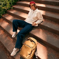 Women's Motion Access Low Lace-Up Sneaker