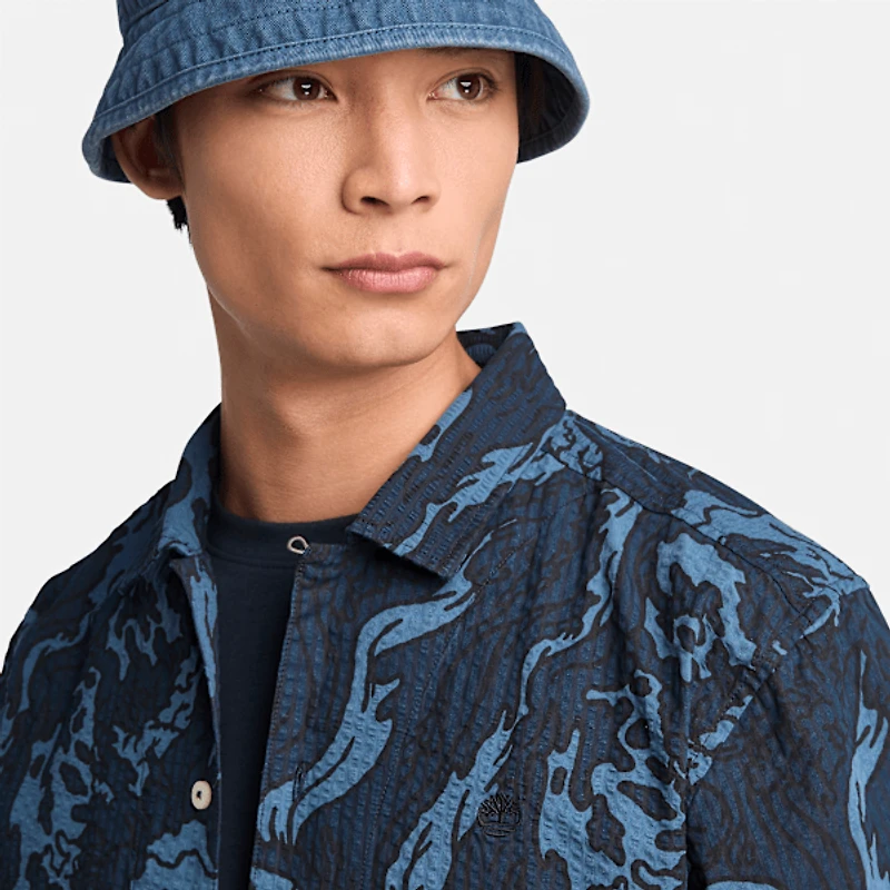 Men's Seersucker Graphic Resort Shirt