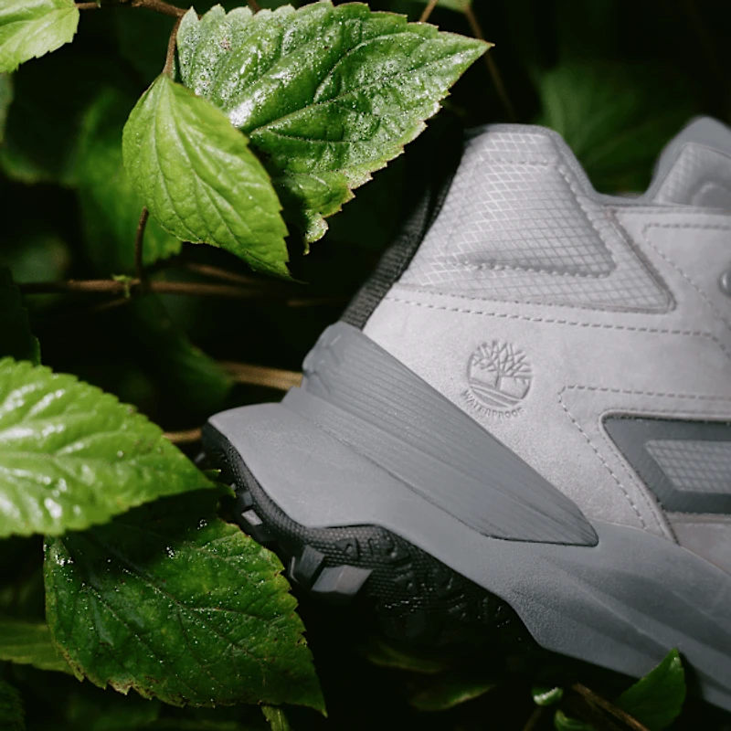 Men's Motion Access Mid Waterproof Sneaker