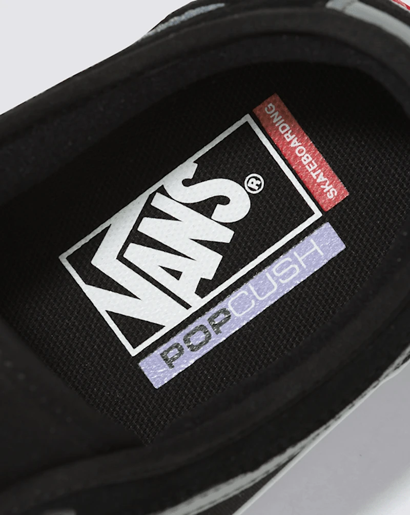 Chukka Low Sidestripe Shoe