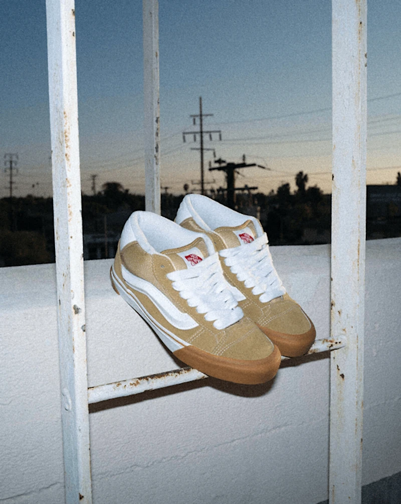 Knu Mid Shoe