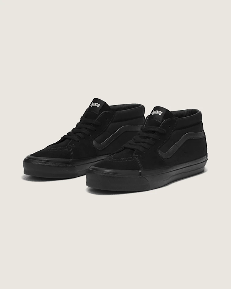 Premium Sk8-Mid Shoe