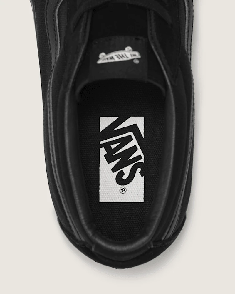 Premium Sk8-Mid Shoe